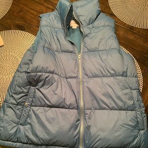 Old navy puffer vest